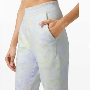 Lululemon LA Sweat Pant 26"
Watercolor Wash